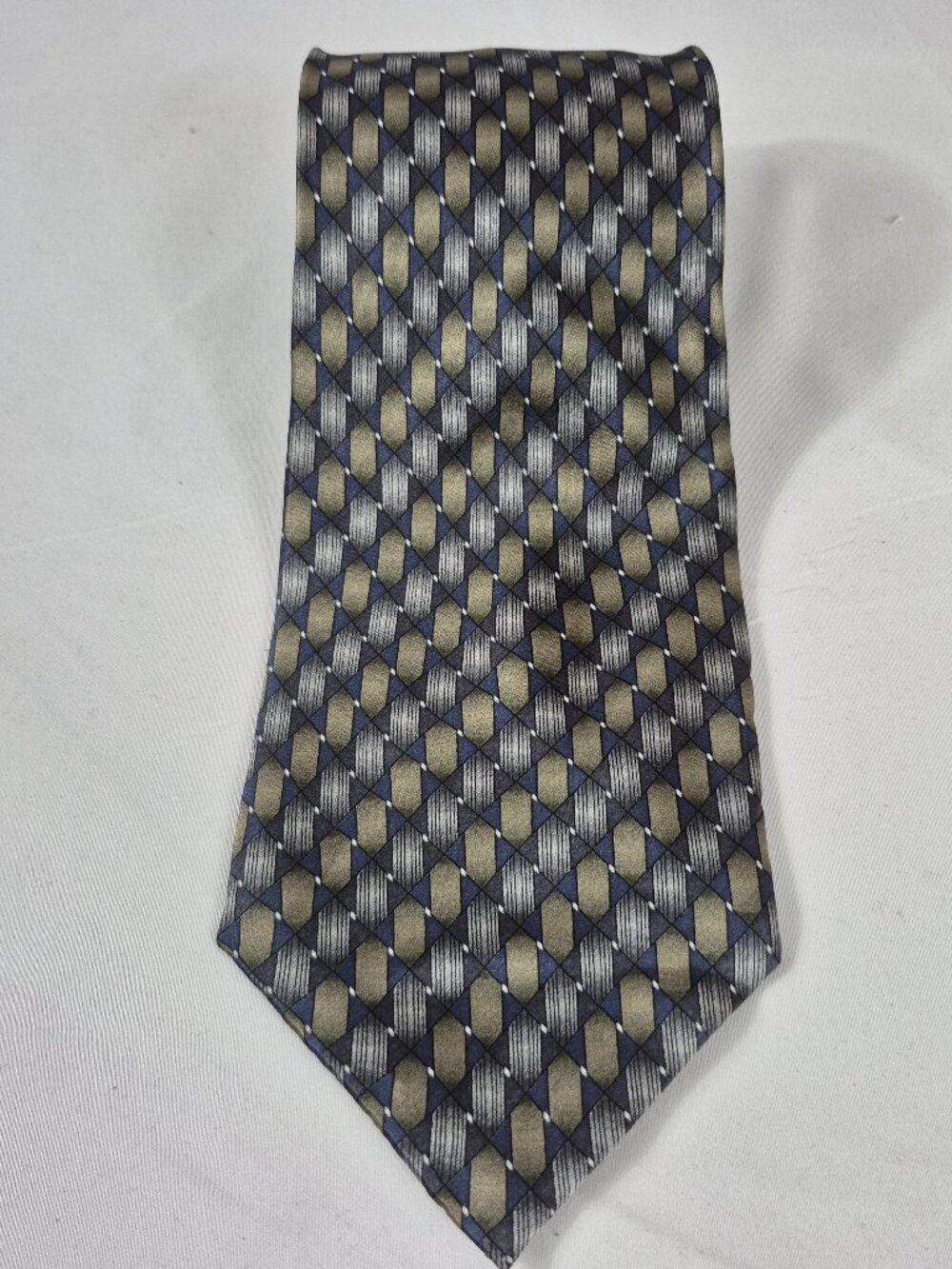 Van Heusen Men's Silk Tie Blue Geometric 57"L x 4"W NWOT